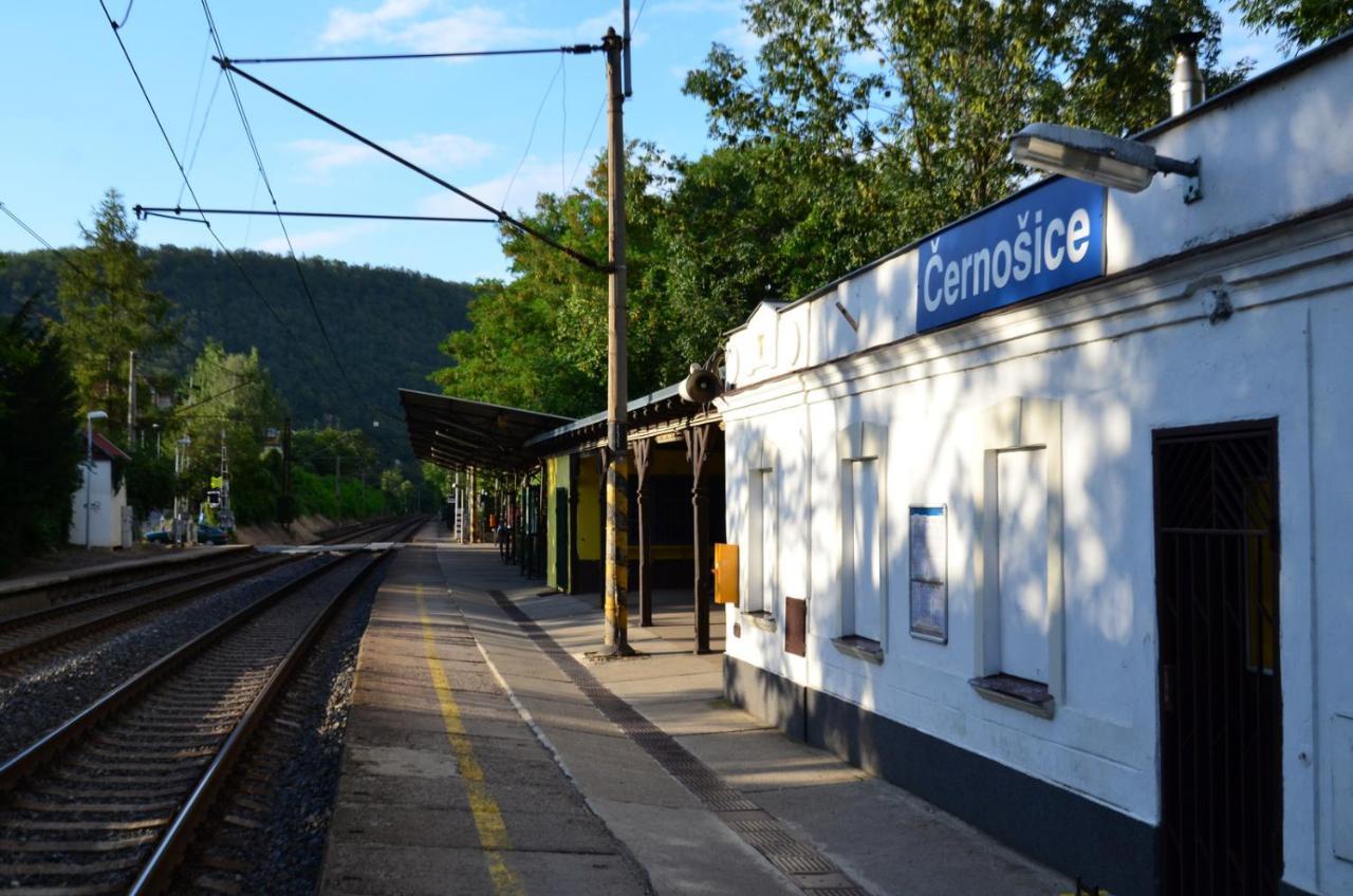 Stary dum Hotel Cernosice Bagian luar foto